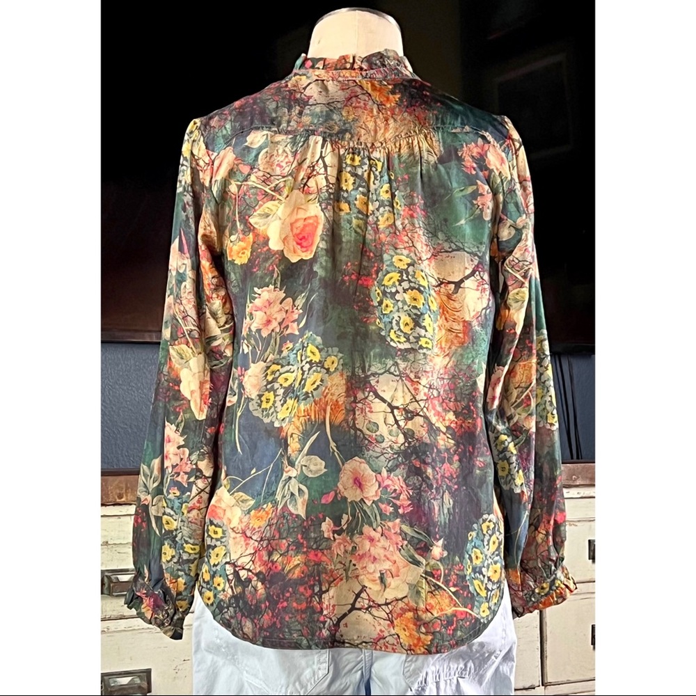 Johnny Was Traviata Leda Moody Floral 100% Silk Blouse XS - Picture 12 of 13